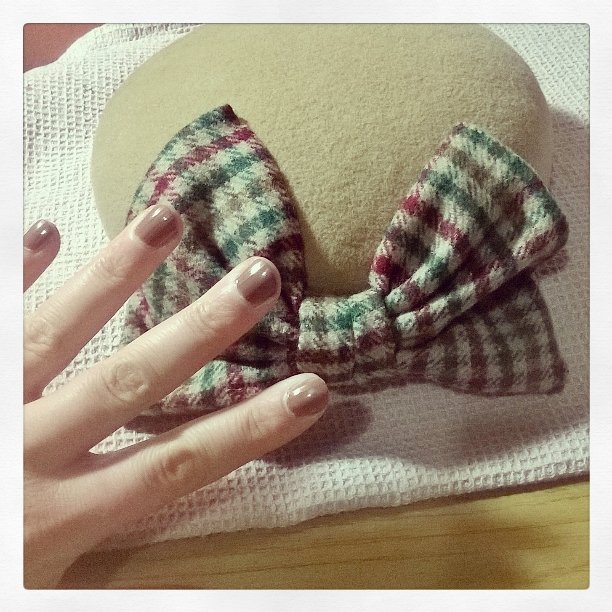 MaryTMillinery's tweet photo. Love it when your #manicure coordinates with your #millinery #winningatstyle https://t.co/TsdEFa7MxN