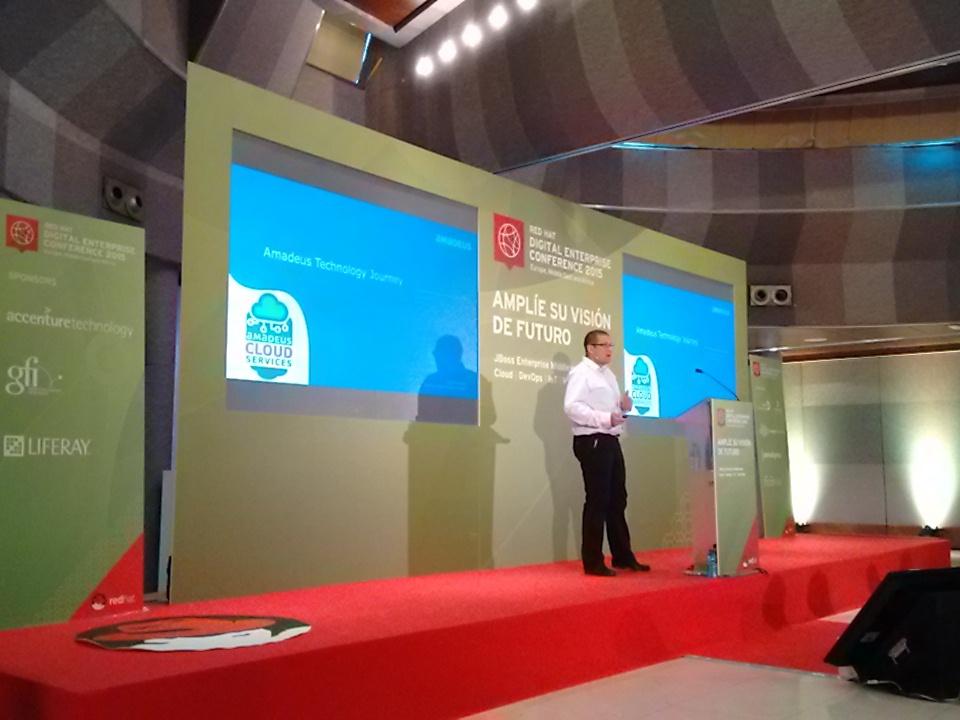 mmmmmmpc's tweet photo. Sebastien Pellisé talks about the @AmadeusITGroup experience with @openshift in #RHDEC Madrid https://t.co/nW724nN0E1