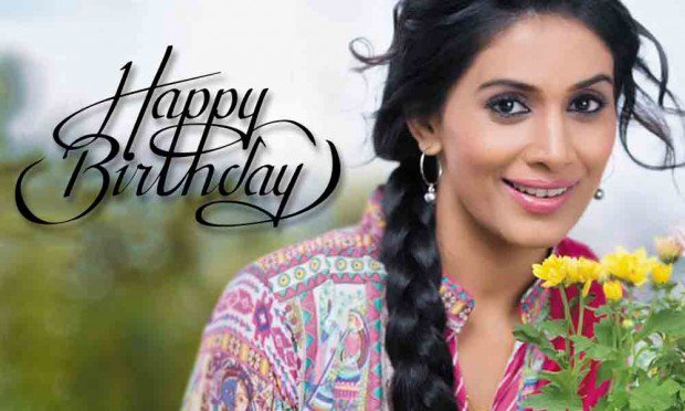 Wishing beautiful & talented actress Sonali Kulkarni a very Happy Birthday! to wish her.

 