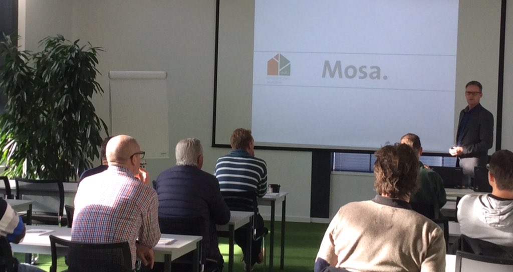 RKB_Greenworks's tweet photo. Vakmantraining tegelzetter volop aan de gang #GreenworksAcademyApeldoorn met gemotiveerde klanten en @mosatiles https://t.co/NdmwgeIHsn