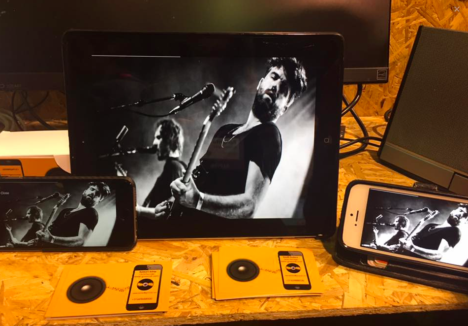 Groovidi's tweet photo. We bring #musicartwork back to you, we synchronize thousands of devices without internet. #websummit #groovidi https://t.co/oVbJCTgx9X