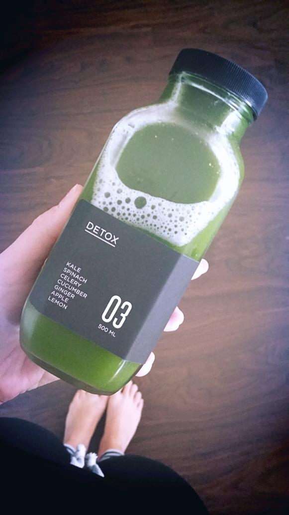 gcfagan86's tweet photo. Getting the morning started right... with a little help from @belmonteraw #Detox #GreenMachine #RawLyfe https://t.co/qFNVDruDE9