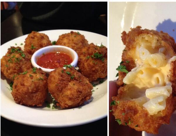 BiglikeFood's tweet photo. Deep Fried Mac n Cheese https://t.co/ak4Duw2015