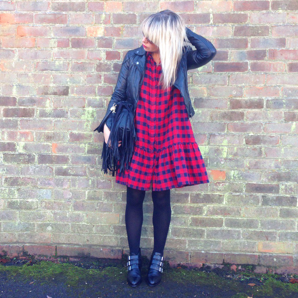 Schoolrunstyle's tweet photo. New Post: The Perfect Black Ankle Boot @clarksshoes https://t.co/JIkhoVv20B #perfectboots #fblogger #fashion #blog https://t.co/KOlKHy7QUZ