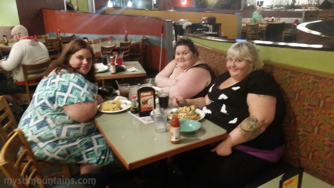 A special thank you to my Cincinnati friend who sent money to buy dinner for us last night @hotfattygirl<a href="/tag/ssbbw"class="tags"><span>#ssbbw</span></a><a href="/tag/extendedversion"class="tags"><span>#extendedversion</span></a><a href="/tag/squash"class="tags"><span>#squash</span></a>