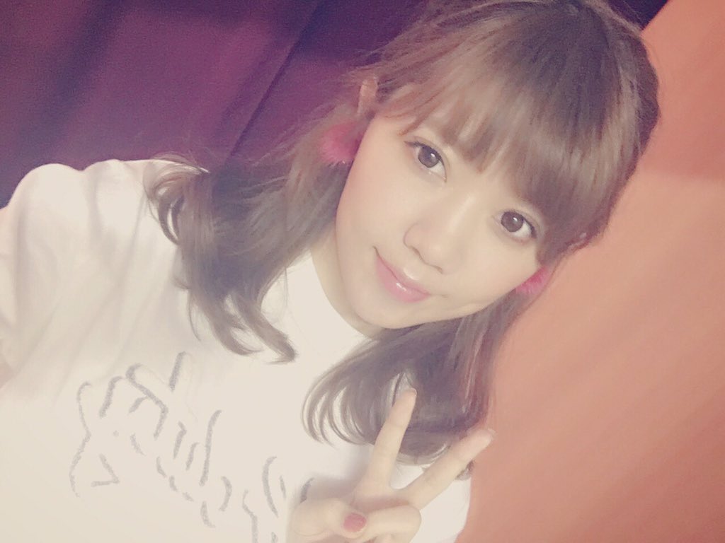 maco___official's tweet photo. 広島ありがとう！
今日いままで見たことない景色を見た。こんなに心待ちにしてくれてたんだって体で感じたから、危うく溢れそうになった涙我慢して"この世界��で"を歌ったの 広島これてよかった本当に。

広島文化学園ありがとう。 https://t.co/dOZU3ZFRQO