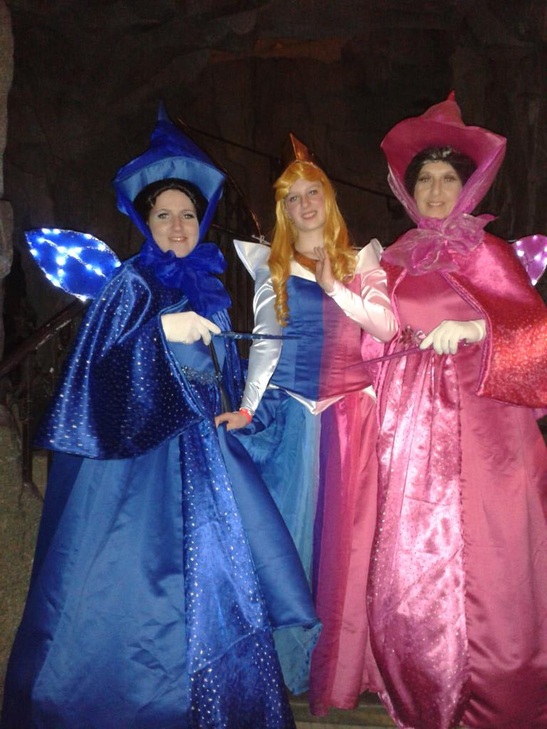 CoutureCostumes's tweet photo. Back hpme from disneyland. Halloween was so much fun! #DisneyHalloweenParty https://t.co/zEQfd0dtR1