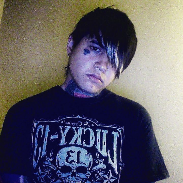 TeaganDaner's tweet photo. Can't sleep #facetattoos #mohawk #bedhead #lucky13 #tattoos #tatted #necktattoo #losangeles #la #alternativemode… https://t.co/epW8fzrOsN