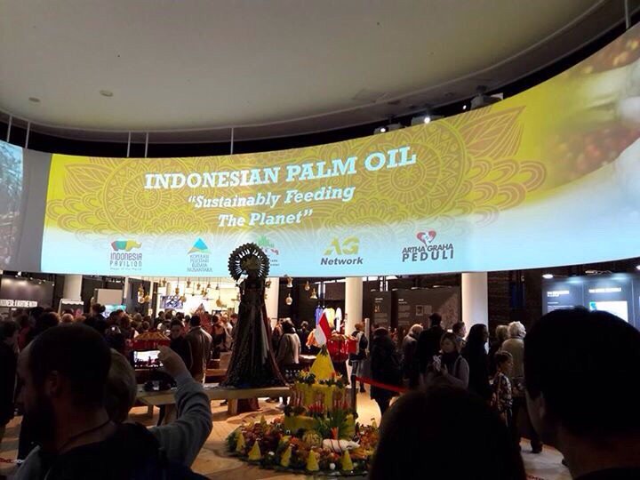 Sakit jiwa! Masih berasap, negara ini udah jualan Sawit di Milan Expo. Pantes plaku pembakar hutan disembunyikan!