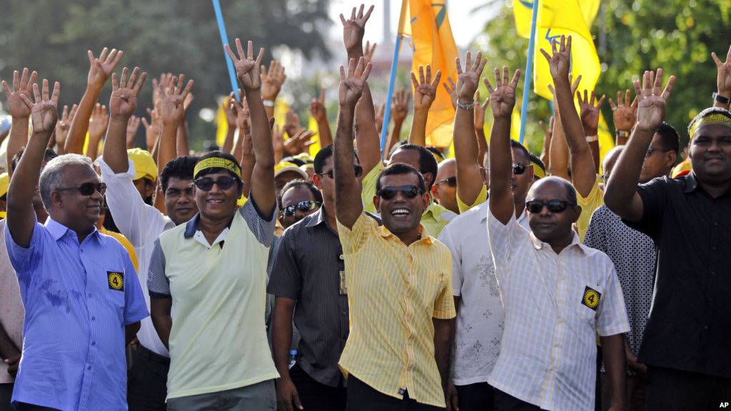 ATH1F_'s tweet photo. #Minjuvaan
#EnmenNikumey
#06Nov2015 https://t.co/oenIOcdxMA