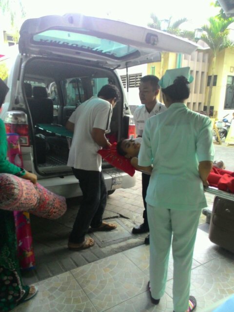 Menjemput Joko Santosa (23, Kanker Nasofaring) pasca ranap di RS. Sardjito. #SRjogja  via @sintamurtinaa