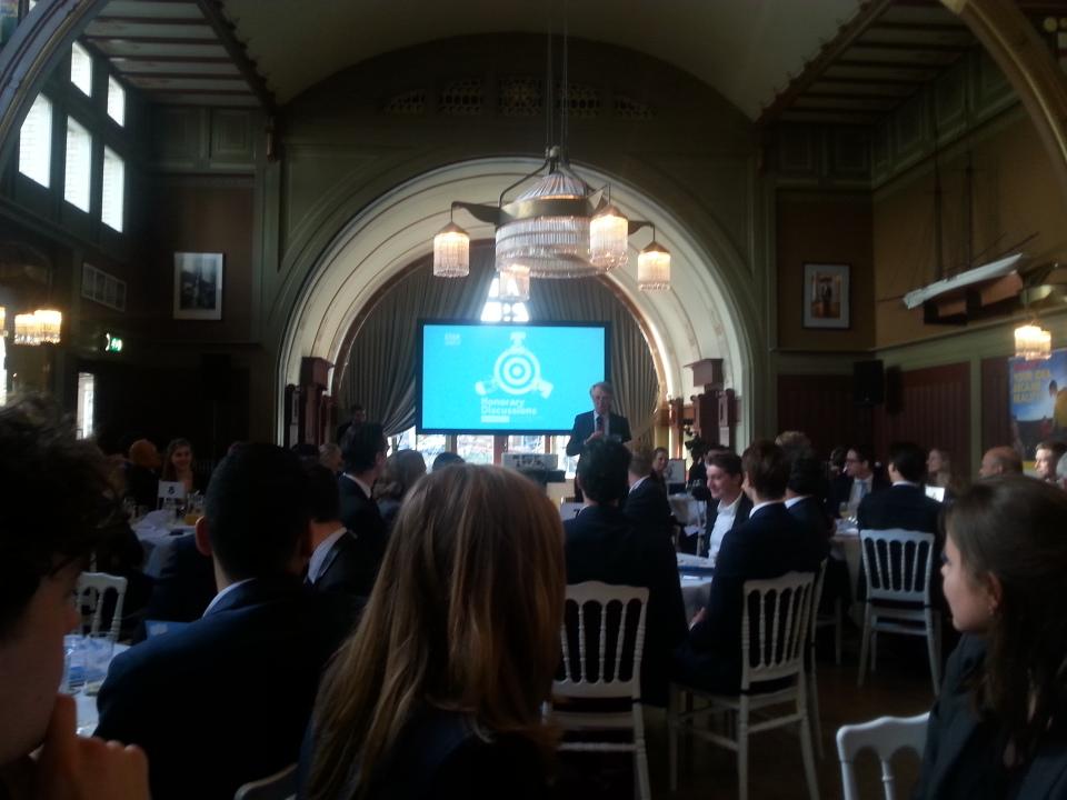 SteefvdVelde's tweet image. @Dickbenschop opening the Star Management Week Honorary Discussions at Societeit De Maas #SMW