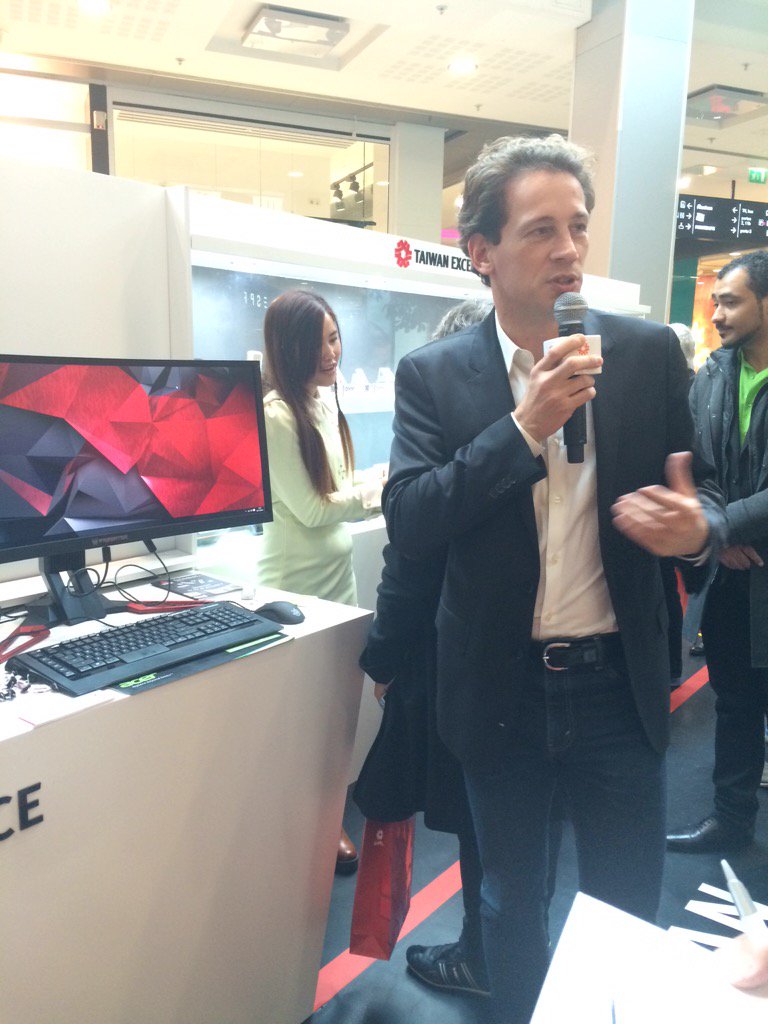 TWexcellencefr's tweet photo. Fabrice Massin nous présente les nouveautés @Acer #gaming #technology #TaiwanExParis https://t.co/xxBWcHu8tZ