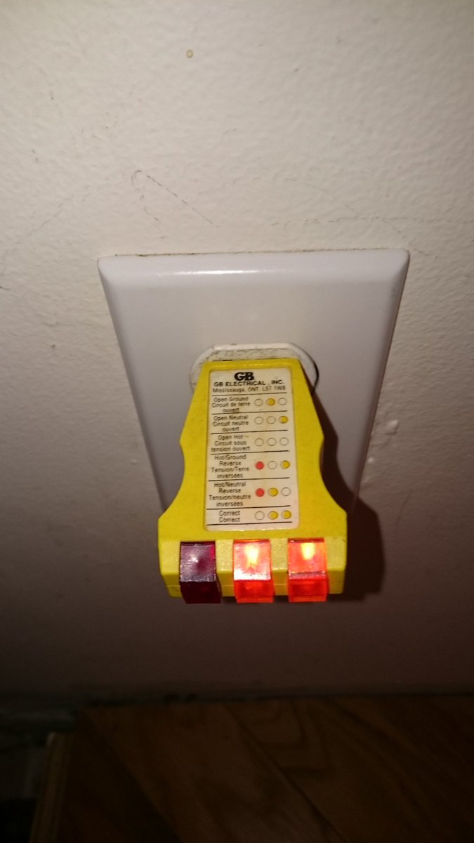 bjmossop's tweet photo. Check Your Outlets for Proper Wiring https://t.co/0YniZvqyLZ https://t.co/CNElmUuh4l