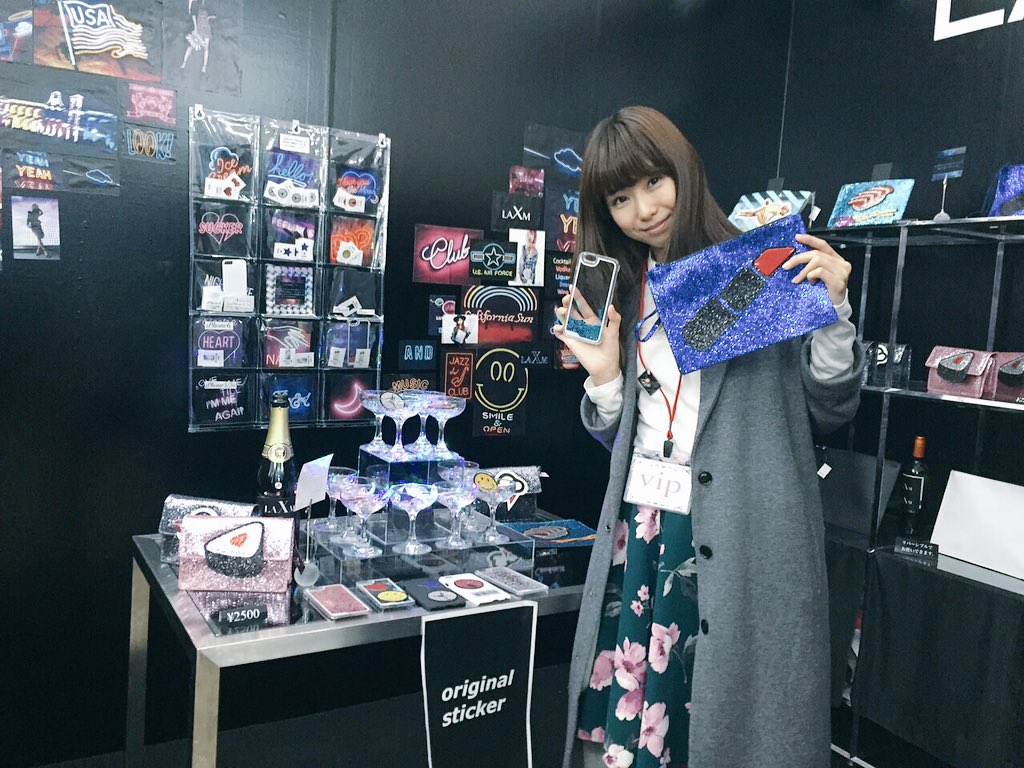 laxm_retent's tweet photo. 本日LAXMのメインビジュアルモデルをしてくれたエイベックスマネジメント所属の中島愛蘭さんがご来店してくださいました😊💕ありがとうございました🙏💗
#文化服装学院
#LAXM https://t.co/oVe9tJ5yPi
