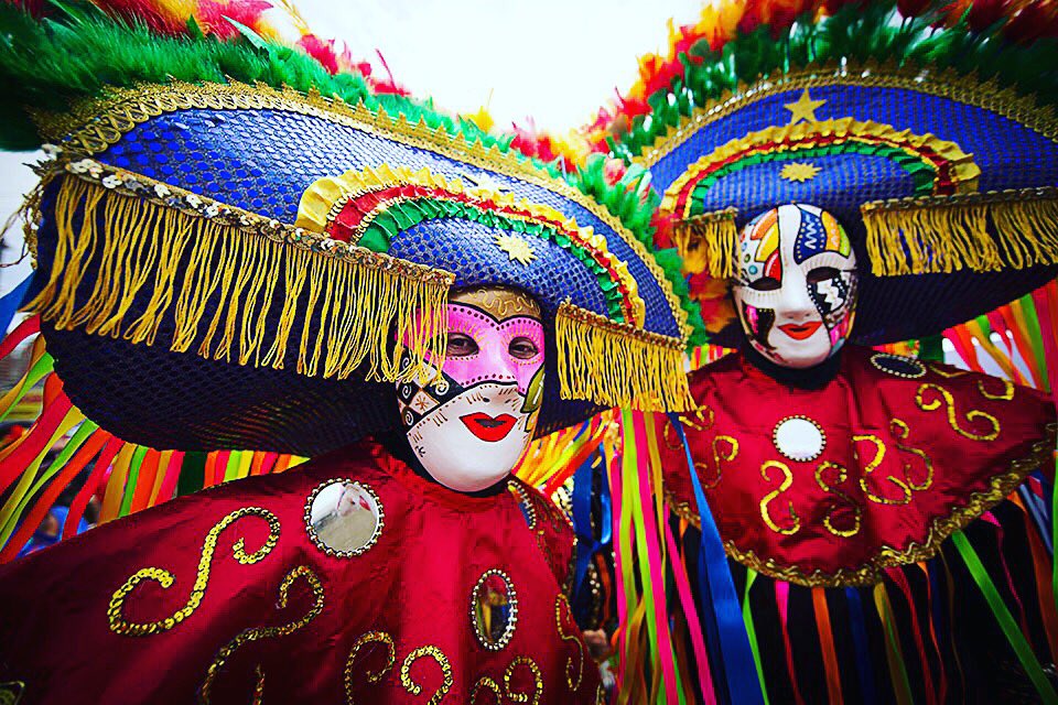 penocarnaval's tweet photo. O nosso Carnaval se espalha pelo estado inteiro. Esse é o Papangu de Bezerros #PEnoCarnaval https://t.co/o0aQfkfwNr https://t.co/FAtFMbLT27
