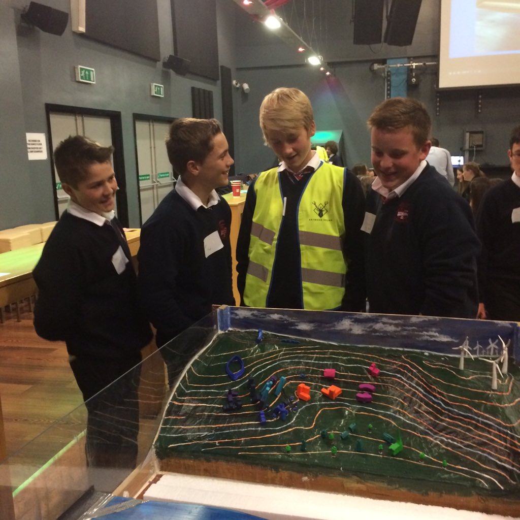 ICEWalesCymru's tweet photo. Pupils getting to grips with Coastal Engineering at @UniSouthWales for @Tomorrows_Eng https://t.co/DH4M7K1IbU