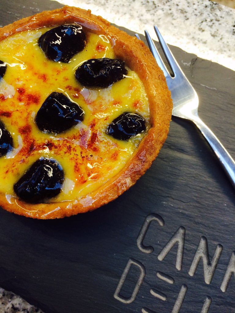 Dewch i flasu ein cacennau newydd! Da ni angen eich barn!! New cakes made at the Deli - come in for a treat! #cake