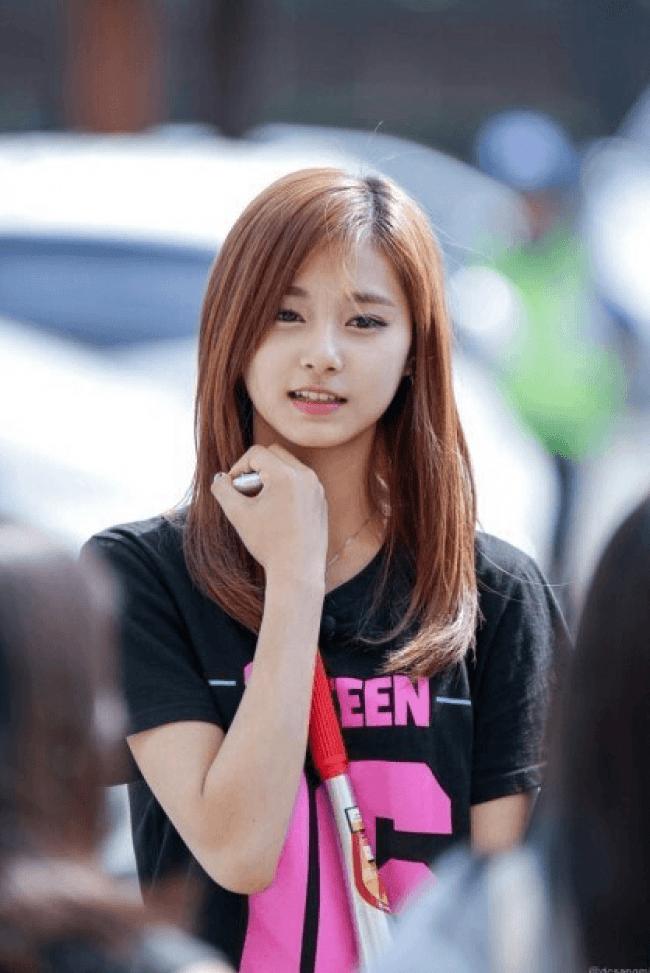 Mhaeganda014's tweet photo. JYP, Twice member Tyuzuz strike my heart. She's so damn beautiful😍😚😄

#jyptwice #Tyuzu #lovelovelove https://t.co/wXLVC9g7ii