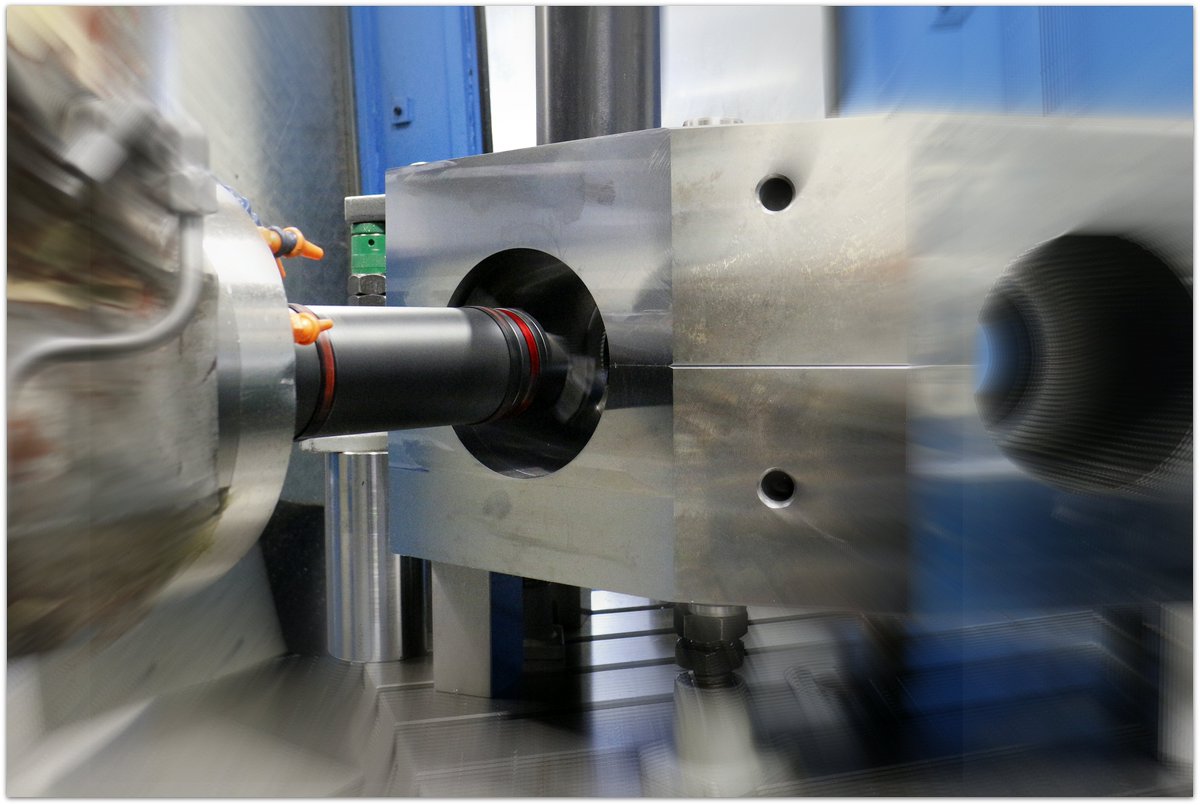 Toolstec_Oy's tweet photo. It's time for machining. #moldmaking #PipeFittingMoulds #Zayer #tools https://t.co/6Uezvsllfz