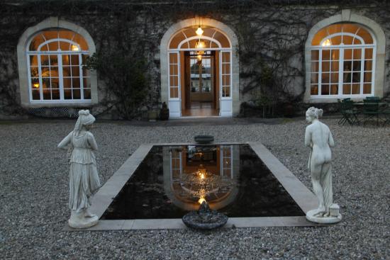 peachperfectwed's tweet photo. Excited to be planning a wedding at this stunning new location next year! #weddingsinfrance https://t.co/XsympkNMxp https://t.co/QeOJAnyjro