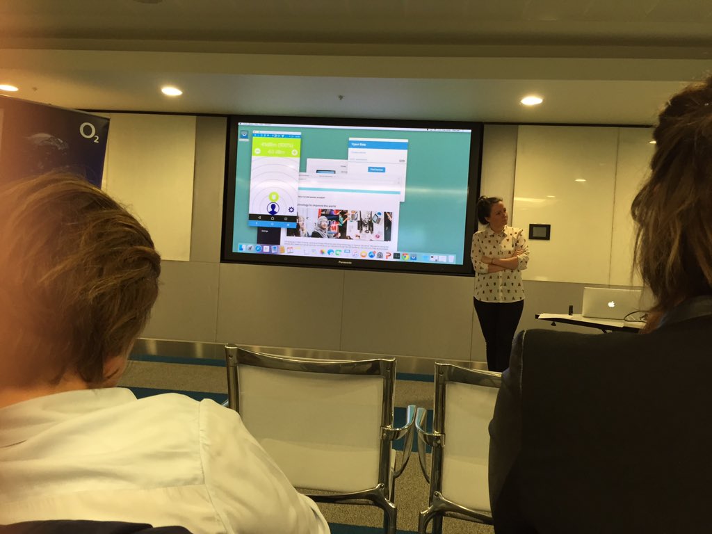 Students can now earn #OpenBadges for learning/developing wearable tech with <a href="/O2/">O2</a> &amp; openbadgeacademy.com