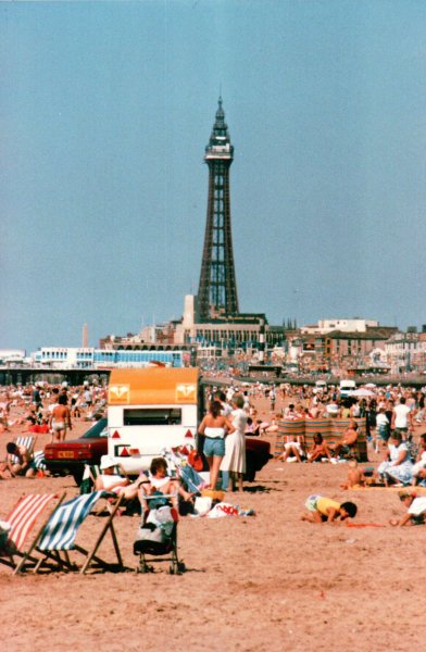 BPLPreservation's tweet image. Blackpool beach, circa 1970s. #Blackpool #Beach #Seaside #Coast #NorthWest #Lancashire