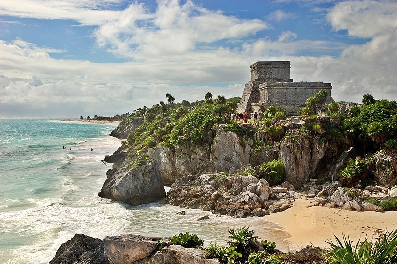 OscarCondeCanto's tweet photo. El Castillo, era considerado un símbolo de los navegantes mayas pues desde el mar se le puede apreciar. #ViveTulum https://t.co/TMr3MuPvkg