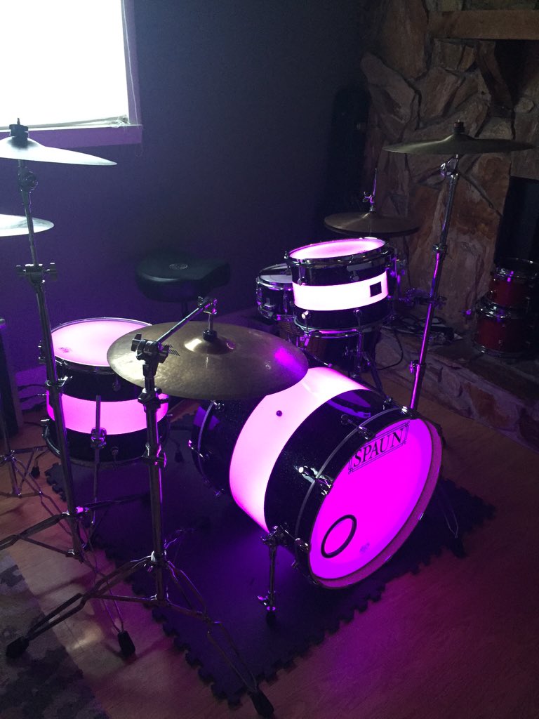 STerlingSiegfri's tweet photo. @SpaunDrums thanks for the amazing #LEDHybrid #spaundrums #maple #acrylic seriously this is sick #rt #follow #star https://t.co/P0GttDjP8b