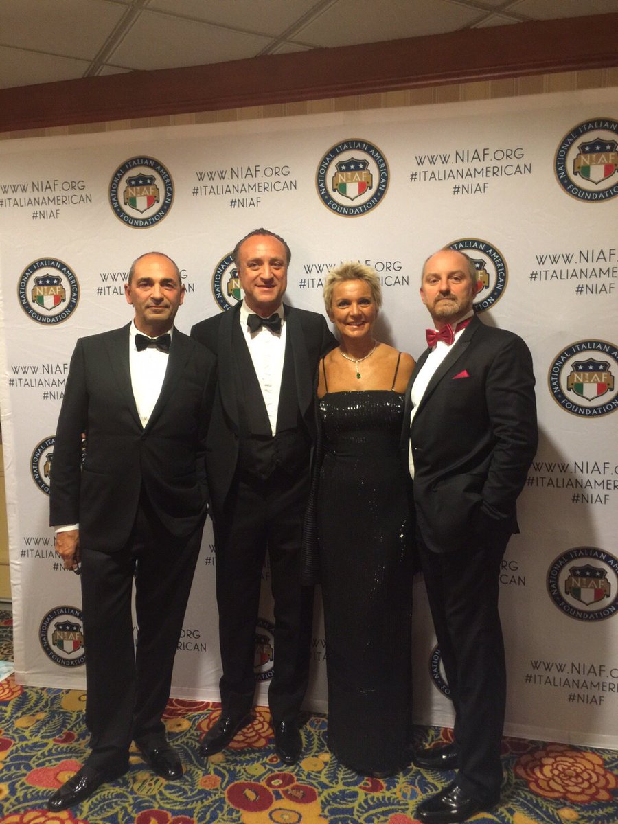magnanilucia's tweet photo. #niaf #usa #WashingtonDC #longlifeformula #wellbeing #wellness #gala #dinner #blastness https://t.co/7hfFVkLszr