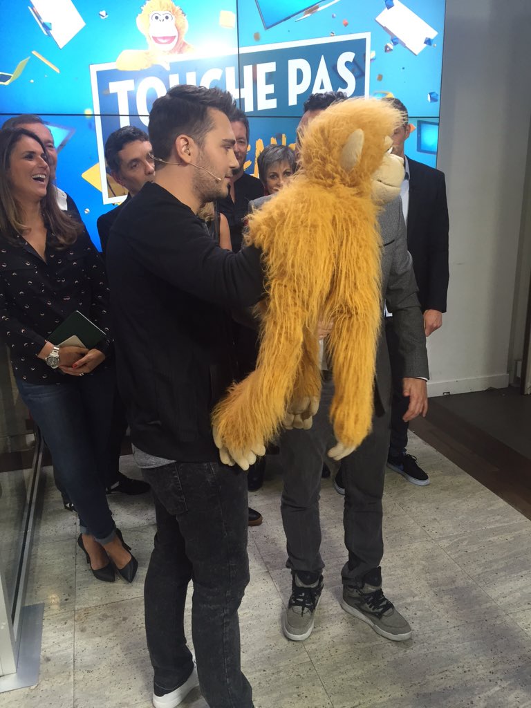 TBT9_W9's tweet photo. "En plus c'est chiant c'est le truc de @Mdelormeau là on comprends rien quand il parle !" #TPMP @Jeffpanacloc https://t.co/tkmOkyWHzu