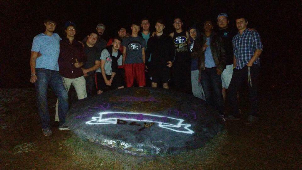 SELambdaChi's tweet photo. Associate members did an awesome job painting the rock for founders day! #chopsontop https://t.co/P85e152fIo