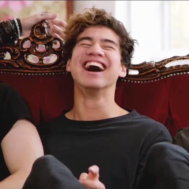calumshappy's tweet photo. HE IS SO CUTE https://t.co/ja9hJbFAWy