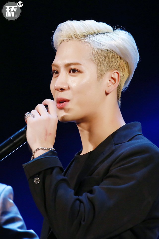 sugatheartist's tweet photo. 151031 #잭슨
https://t.co/waWZM9oqF4
https://t.co/98IvJ7mmio
https://t.co/GRX03ccjpC
https://t.co/wedeiLp5l6 https://t.co/a6FbxyxrKb