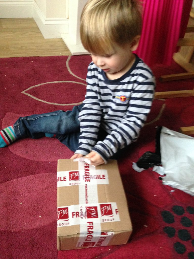 SamanthaFm's tweet photo. My son loves delivery days! #fmworker #miniboss #deliveryday #mummyworkingfromhome https://t.co/yhvCt1PQCM