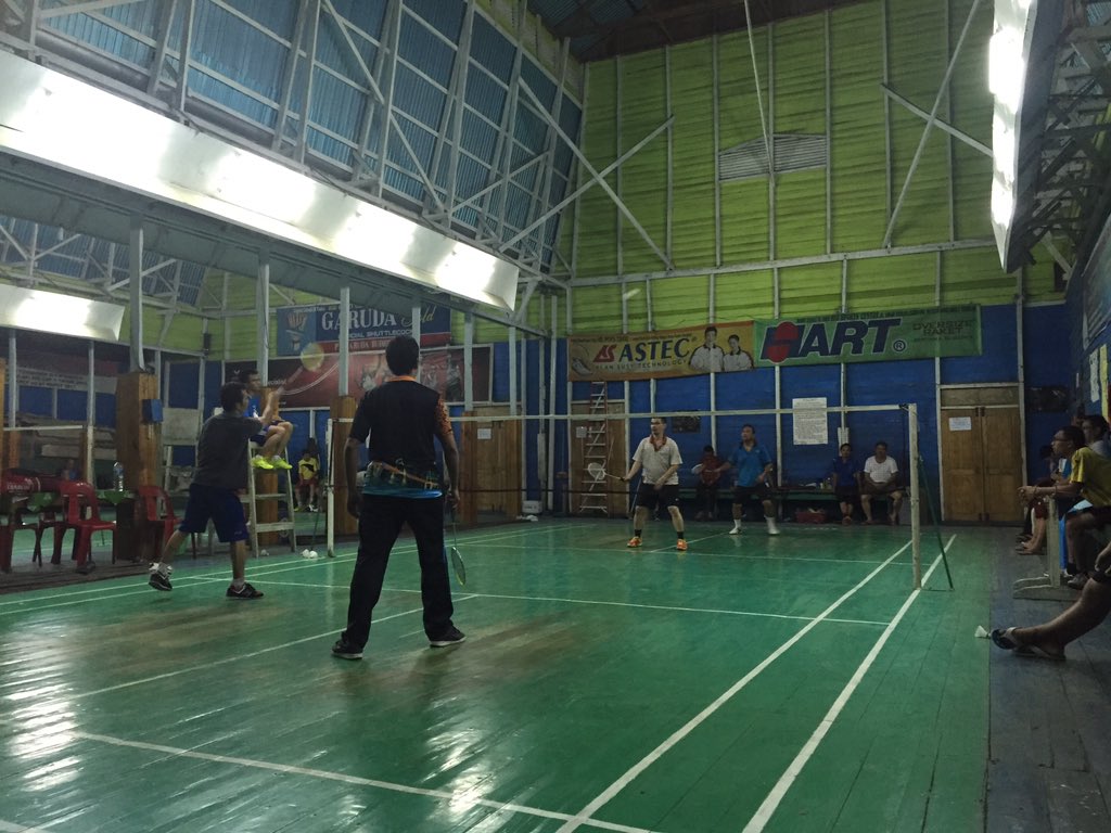 kppkualatungkal's tweet photo. Pertandingan Badminton antara @kppkualatungkal dan KPPN Kuala Tungkal dalam rangka memperingati hari oeang ke-69 https://t.co/l2csHiiQAA