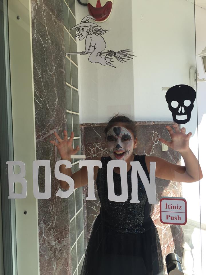 adana_usboston's tweet photo. #halloween2015 #Halloween #adana #usboston https://t.co/cnTwcEQX4s