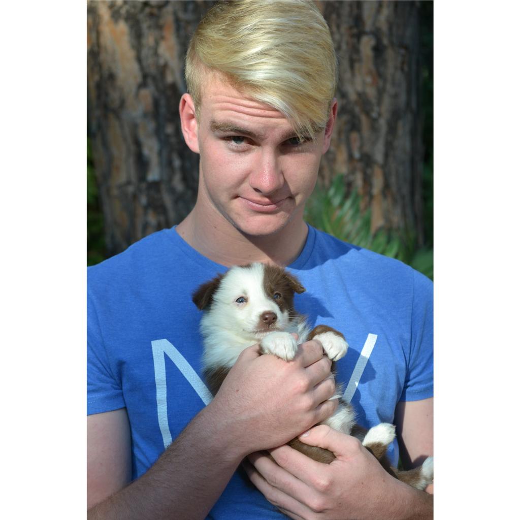 devhodge7's tweet photo. Next is cute!! @ragefestivalsa #nextisrage #galaxyexperience https://t.co/TVxLIPA9Zo