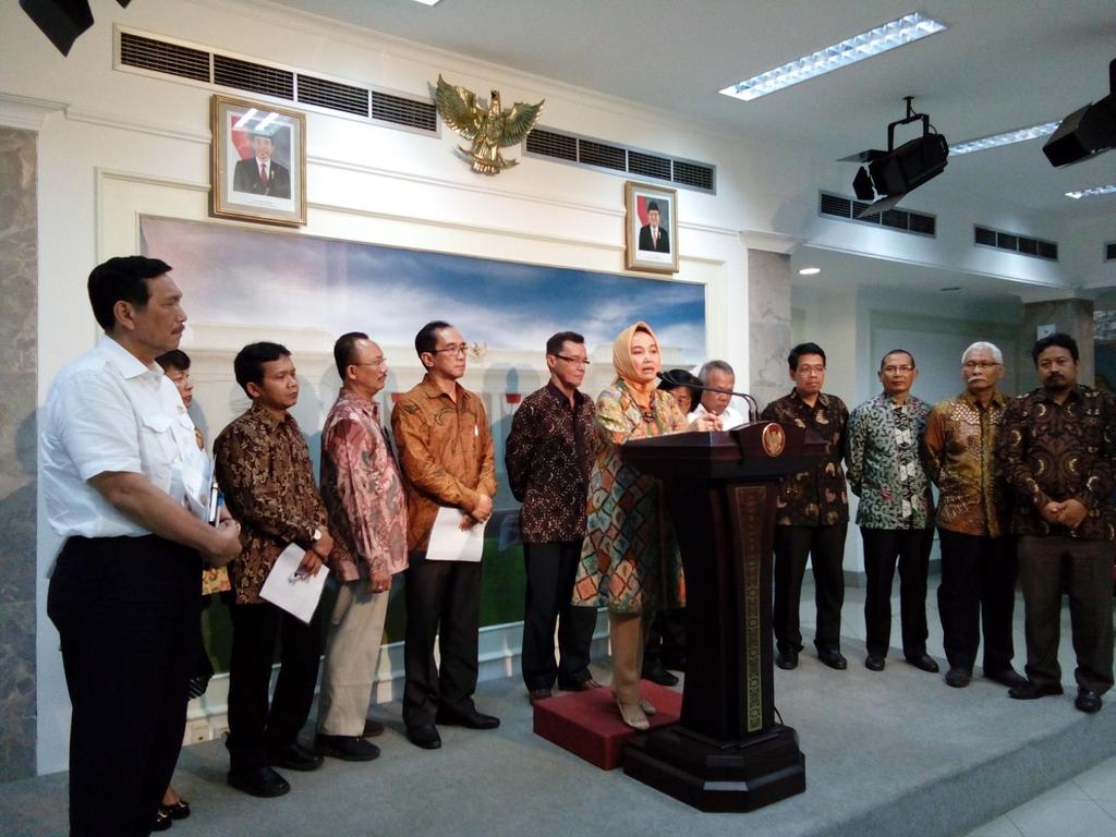 Jokowi Belajar soal Pengelolaan Gambut ke Akademisi UGM
nasional.kompas.com/read/2015/11/0…