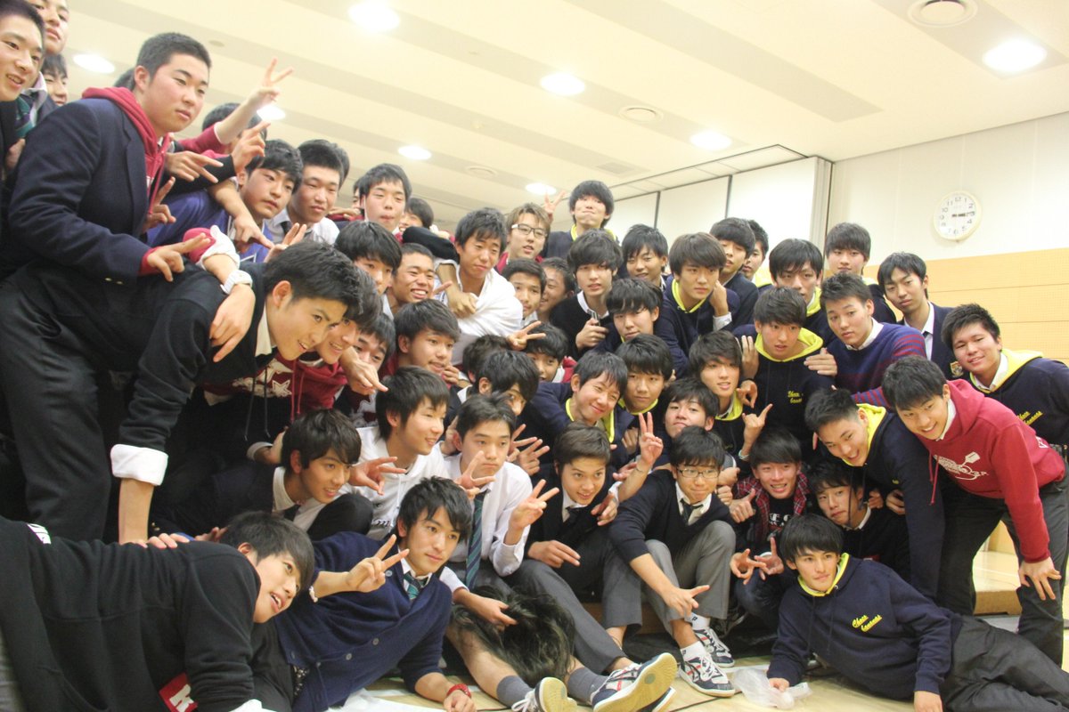 kobahiro1969's tweet photo. PTA役員として携わった、立教池袋高文化祭盛大のうちに終了しました。息子三起がなんとミスター立教池袋に選出。応援頂いた皆様ありがとうございました。#RIF2015 #立教 #池袋 https://t.co/iky3LCjWz4 https://t.co/DCWQag4OUB
