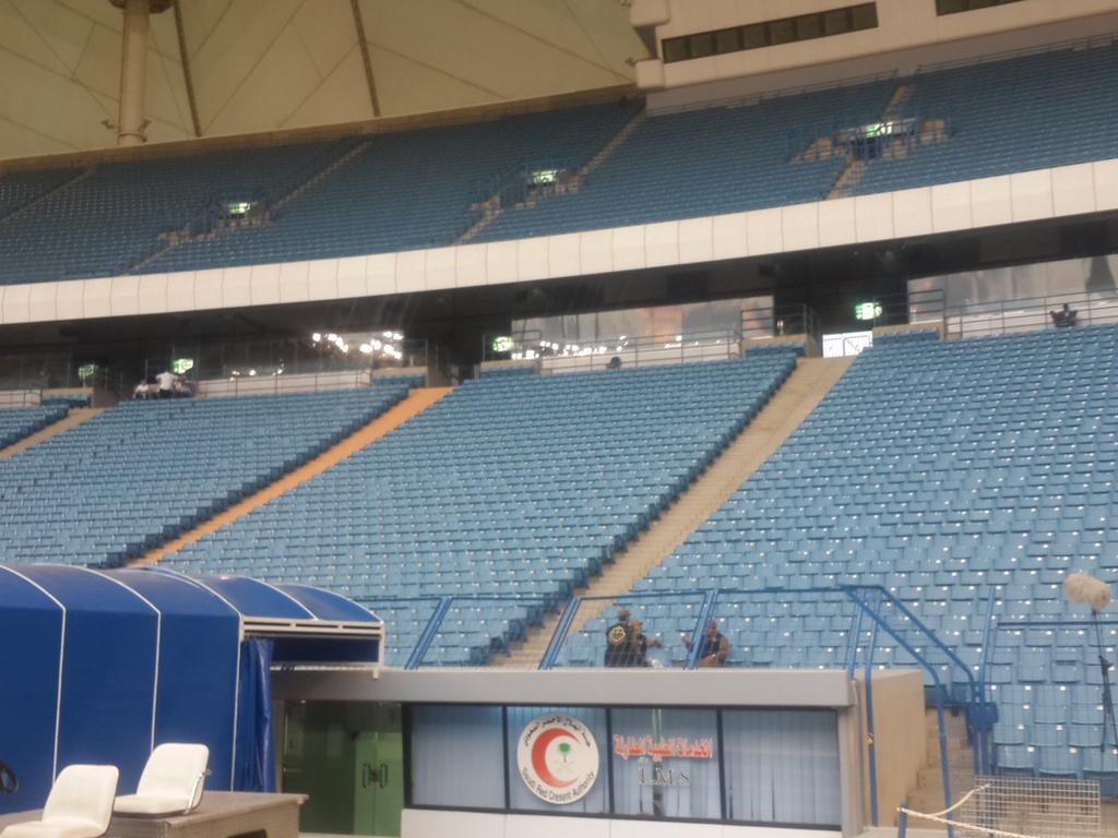 Fans_alshabab's tweet photo. خاص لليووث
الواجهه كامله لنادي الشباب ودخول البوابات من 2 إلا 26 ووجود الرابطه مع الجماهير بالواجهه
#الشباب_الاهلي https://t.co/sPmLhND9Bx