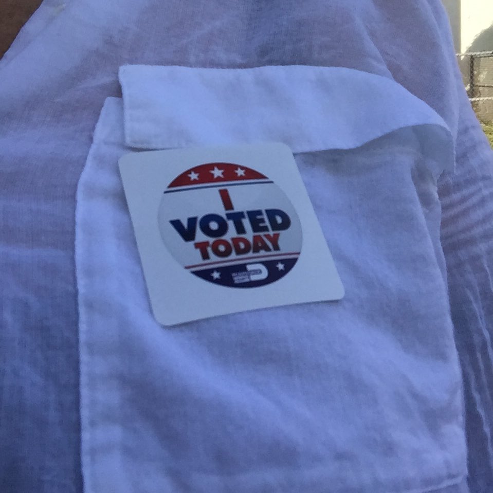 StacyLynnLondon's tweet photo. GET OUT AND #VOTE #MiamiBeach! #VoteIsaiahMosley #45 on your Ballot!! https://t.co/iYQwbLQKTs https://t.co/ROYHc802Pv