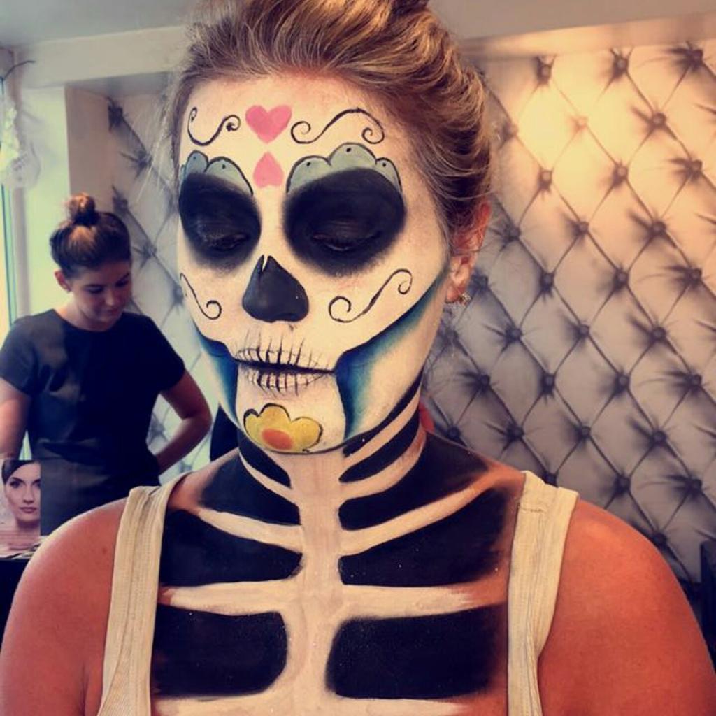 Themakeoverroom's tweet photo. Some Of Our Faveorites from this halloween.. More pictures on Our instagram!! https://t.co/Tw8IermHje