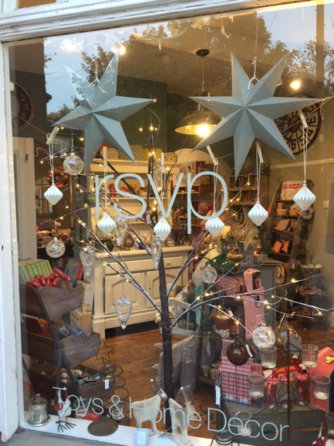 Lots of gorgeous Christmas bits now arriving...!