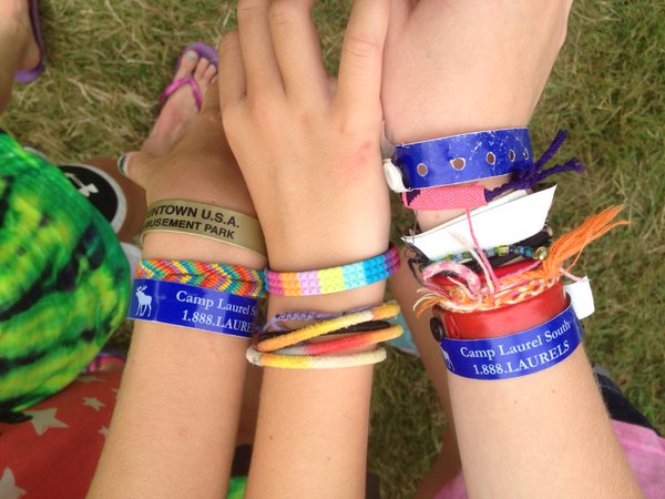 CCUSA_camps's tweet photo. Diamonds are nice &amp; so is gold - but a bracelet made of string never gets old. #summercamp #friendship https://t.co/CroiNYh2EI