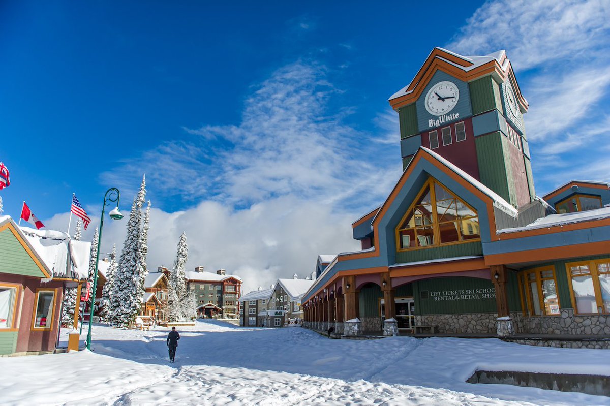 michaelbbski's tweet photo. A foot of fresh for @BigWhite over the weekend #winterishere https://t.co/4onQ3j3kFm