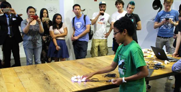 Hacksterio's tweet image. Matthew is our Top Hackster of the week – peep his Blinky Tiles ring from #HardwareWeekend! hackster.io/blog/top-hacks…