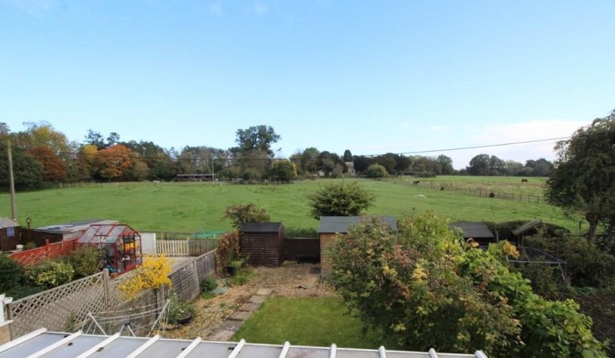 parkers_witney's tweet photo. Fancy waking up to a view like this everyday? Rent our new #property in #alvescot https://t.co/1AHEdOnUUy #lettings https://t.co/fGjLYmMF6c