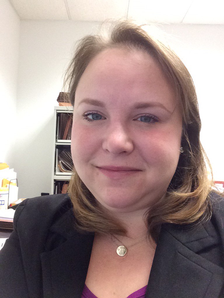 alexonarainyday's tweet photo. #ProfessionalSelfie #thatsnotabeautymark #itsazit #ohwell #imalmost35 #whatswiththezits https://t.co/WiT43C76Rz