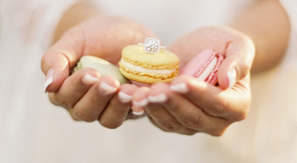 stylemepretty's tweet photo. Macaroons and diamonds? Count us into this Paris-inspired e-sesh: https://t.co/F4KKLiaSkl Photo: Judy Pak https://t.co/9HLRJV4GZT